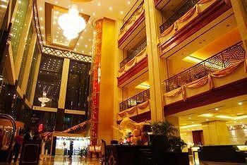 Junyuan Huatian Hotel - Huaihua Fenghuang Exterior foto